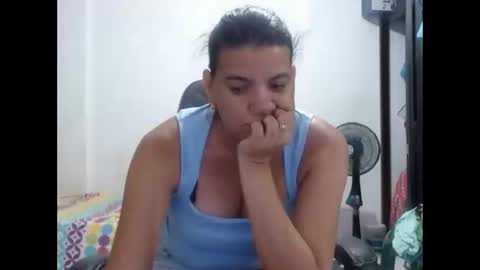 Snapshot of ariannaloovel chatting on May 2026 01:57:16 AM ariannaloovel online show from May 2026 01:57:16 AM