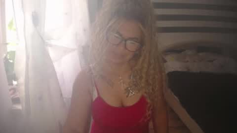 Snapshot of ariannesexy chatting on June 2026 09:34:02 AM ArianeSexy online show from June 2026 09:34:02 AM