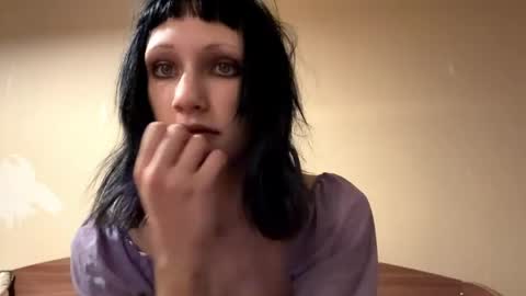 Ari online show from April 2026 07:16:01 PM