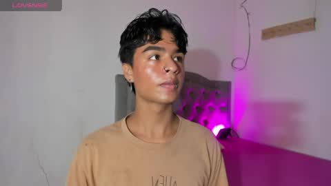 ariel_adan online show from April 2026 07:09:02 PM