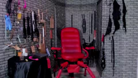 Snapshot of ariel_bdsm chatting on March 2026 05:01:02 AM Ariel online show from March 2026 05:01:02 AM