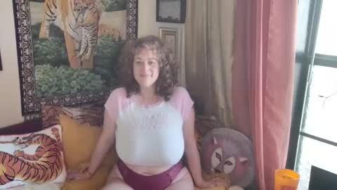 Snapshot of arielabai chatting on March 2026 07:53:02 PM Arielle Ari online show from March 2026 07:53:02 PM