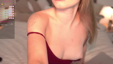Snapshot of arielbell_ chatting on December 2024 06:26:01 AM Ariel online show from December 2024 06:26:01 AM