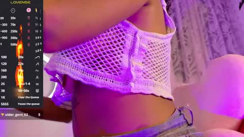 Snapshot of ariella_ruizz chatting on June 2026 09:22:01 AM Ari online show from June 2026 09:22:01 AM