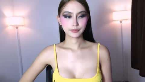 Snapshot of ariellaarida69 chatting on July 2026 07:11:02 AM MIRA GREYSON online show from July 2026 07:11:02 AM