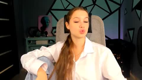 arielsykes online show from September 2025 01:57:02 PM