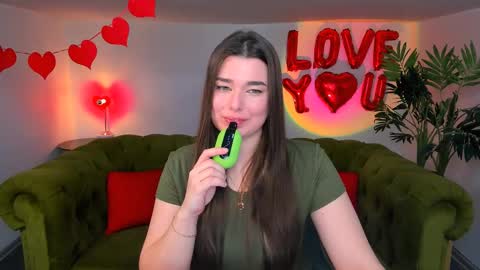 Ari online show from February 2025 12:03:02 PM