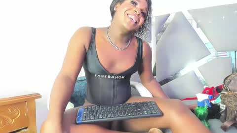 Snapshot of arii_xxx chatting on January 2025 07:46:02 AM ari 3 online show from January 2025 07:46:02 AM
