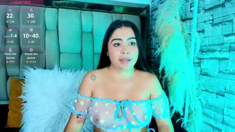 Snapshot of ariia_monroee chatting on June 2026 02:05:02 AM ariia_monroee online show from June 2026 02:05:02 AM