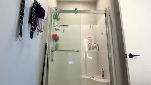 airskiii online show from October 2025 05:35:02 PM