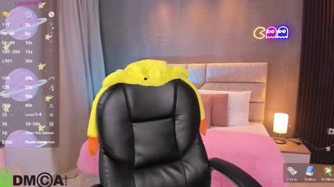 Ari  online show from September 2025 12:44:02 AM