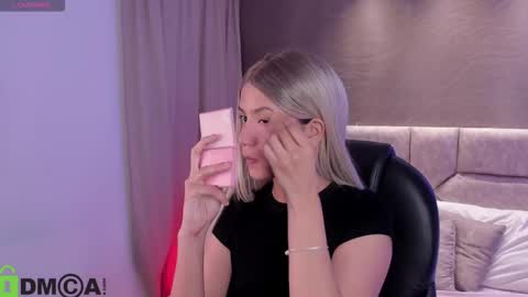 Ari  online show from February 2026 02:32:01 AM