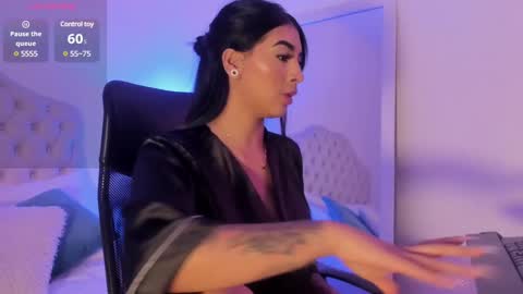 Ari Robert online show from March 2025 09:06:02 AM