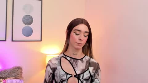 Snapshot of arivega chatting on January 2025 04:21:01 AM Nice to meet you thumb up me please its important I LOOK MY BIO DOWN online show from January 2025 04:21:01 AM