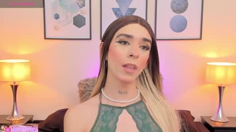Snapshot of arivega chatting on February 2025 01:36:01 AM Nice to meet you thumb up me please its important I LOOK MY BIO DOWN online show from February 2025 01:36:01 AM