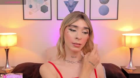 Snapshot of arivega chatting on February 2025 03:21:02 AM Nice to meet you thumb up me please its important I LOOK MY BIO DOWN online show from February 2025 03:21:02 AM