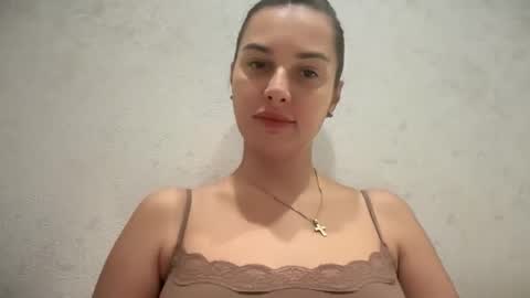 arivelle online show from November 2025 09:37:01 PM