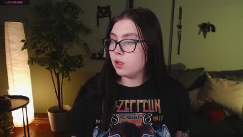 Astrid online show from December 2024 12:22:01 PM