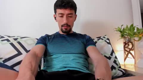 Arley Moren online show from November 2025 06:01:02 PM