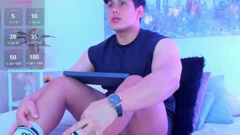   online show from October 2025 03:04:02 AM