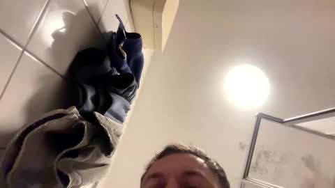 armyskater32 online show from November 2025 09:48:01 PM