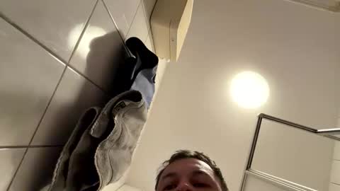 armyskater32 online show from April 2026 09:27:01 PM