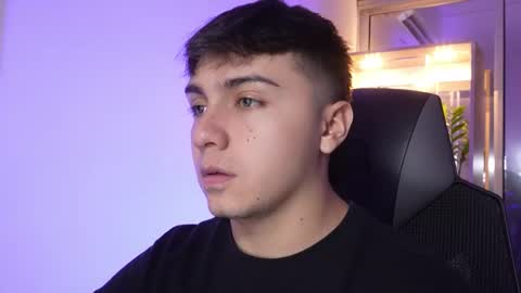 aron__cooper online show from December 2025 09:35:01 PM