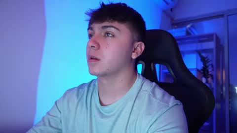 aron__cooper online show from April 2026 01:39:01 PM