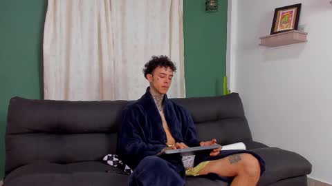 Aron ford online show from November 2025 07:52:02 AM