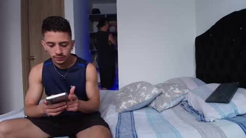 Snapshot of aron_santoro1 chatting on January 2026 04:21:02 PM Aron Santoro online show from January 2026 04:21:02 PM