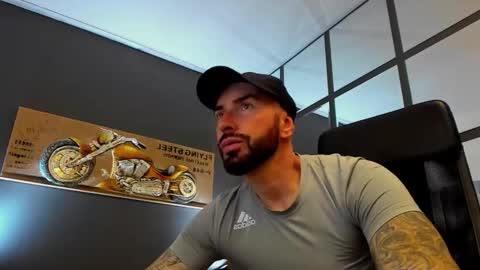 AronGrant online show from October 2025 08:24:02 AM