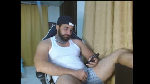 aronmiller online show from November 2025 11:58:02 PM