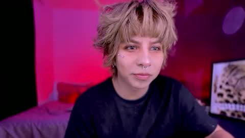 Aaron  online show from May 2026 01:34:01 AM