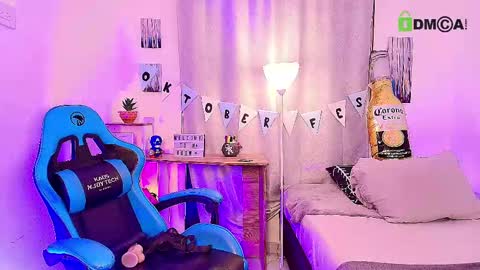 noah and ivy online show from October 2025 12:00:02 PM