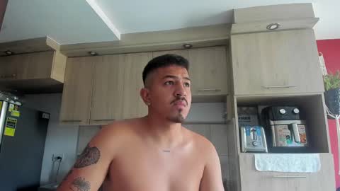 Snapshot of aronwilliams69 chatting on January 2025 08:04:01 PM ARON  Independent model  online show from January 2025 08:04:01 PM