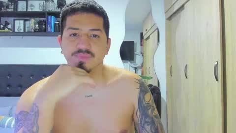 Snapshot of aronwilliams69 chatting on October 2025 12:32:02 AM ARON  Independent model  online show from October 2025 12:32:02 AM