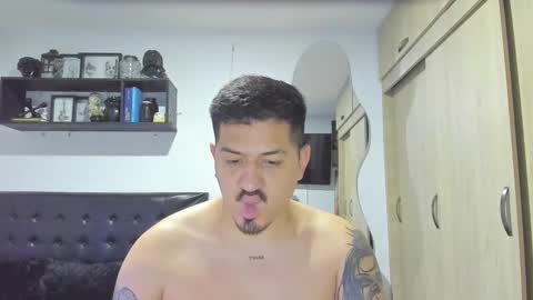 ARON  Independent model  online show from December 2025 12:50:02 AM