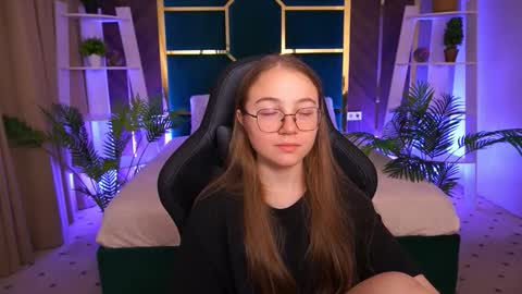 arrinawair online show from October 2025 08:40:01 AM