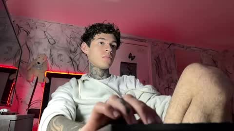   online show from February 2025 09:25:01 PM