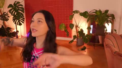 Snapshot of artegirlx chatting on February 2025 03:27:02 PM Maya online show from February 2025 03:27:02 PM