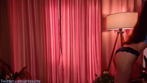 Lina online show from December 2024 05:48:02 AM