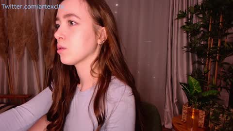 Lina online show from January 2025 11:43:02 PM