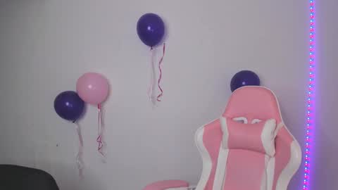 Val online show from November 2025 10:10:02 AM