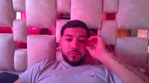 Snapshot of arthur1718 chatting on January 2026 09:07:02 PM arthur1718 online show from January 2026 09:07:02 PM