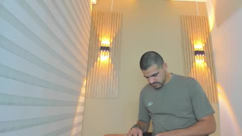 arthur_howard online show from January 2026 03:43:01 AM