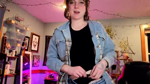 Artie Paints online show from December 2024 10:23:02 PM