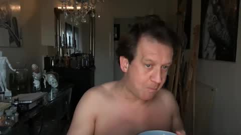 Snapshot of artisterotic chatting on March 2025 07:15:01 AM artisterotic online show from March 2025 07:15:01 AM