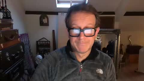 Snapshot of artisterotic chatting on November 2025 08:36:02 AM artisterotic online show from November 2025 08:36:02 AM