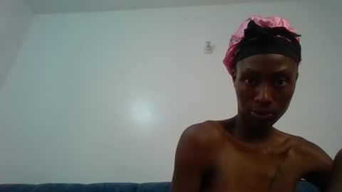 Snapshot of artmilk chatting on February 2026 01:40:01 PM artmilk online show from February 2026 01:40:01 PM