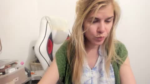 MIA online show from October 2025 08:50:01 PM